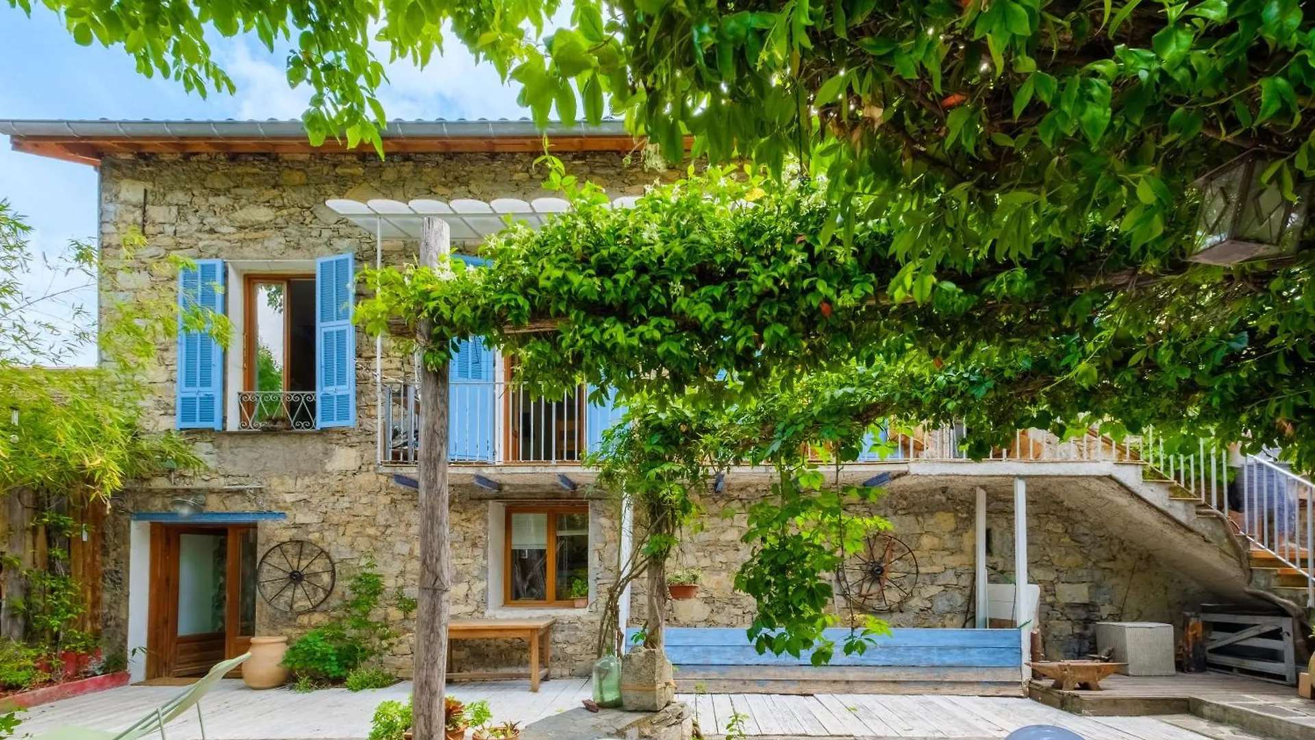 Le Jardin Des Oiseaux Apartment Clans