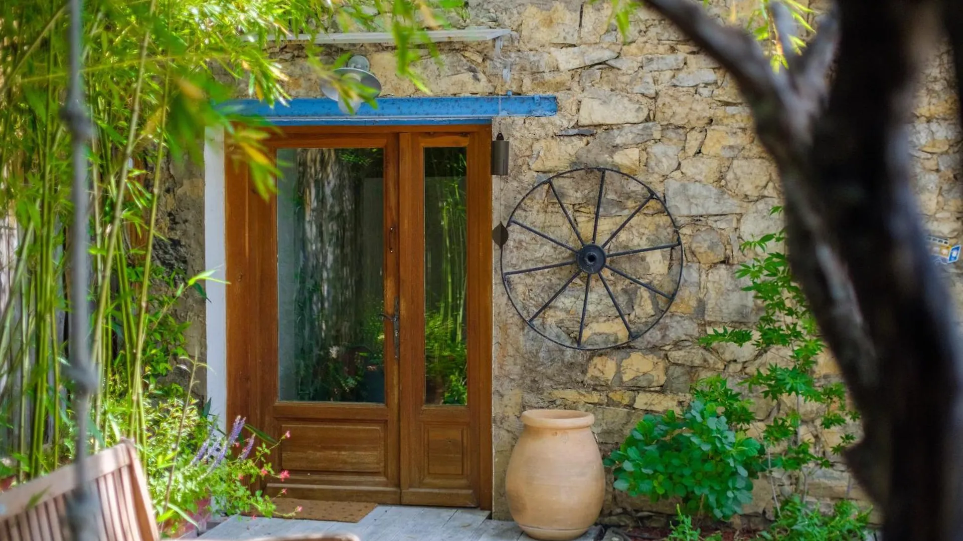 Le Jardin Des Oiseaux Apartment Clans France